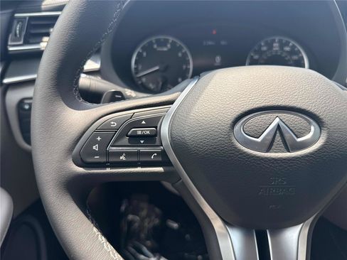 Certified 2025 INFINITI QX50 Luxe AWD/4WD image 18