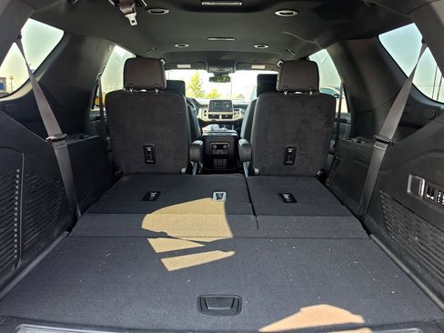 Used 2024 Chevrolet Tahoe RST w/ Luxury Package AWD/4WD image 11