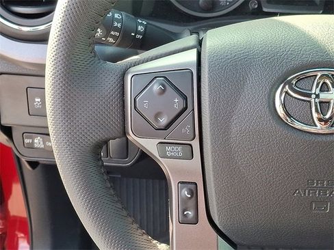 Used 2023 Toyota Tacoma TRD Off-Road image 22