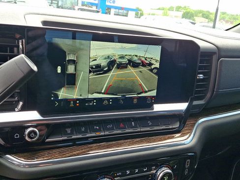 Used 2025 GMC Sierra 2500 SLE w/ Max Trailering Package AWD/4WD image 19