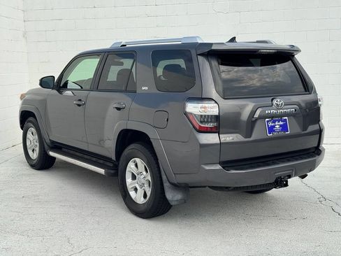 Used 2015 Toyota 4Runner SR5 RWD image 10