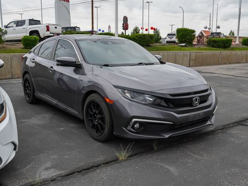 Used 2021 Honda Civic EX image 2