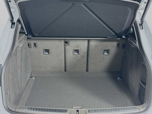 New 2026 Porsche Macan image 28