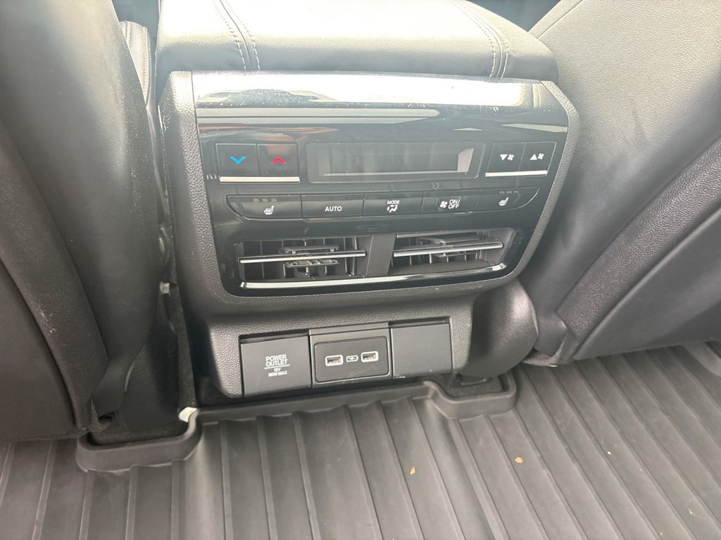 Used 2022 Acura MDX w/ Technology Package AWD/4WD image 19