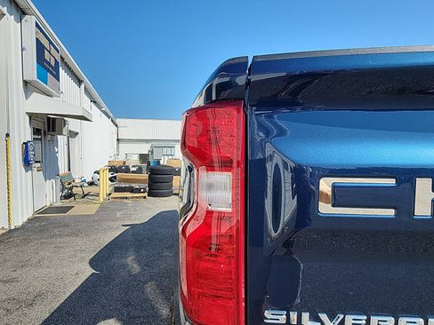 Used 2020 Chevrolet Silverado 1500 LT w/ All-Star Edition AWD/4WD image 10