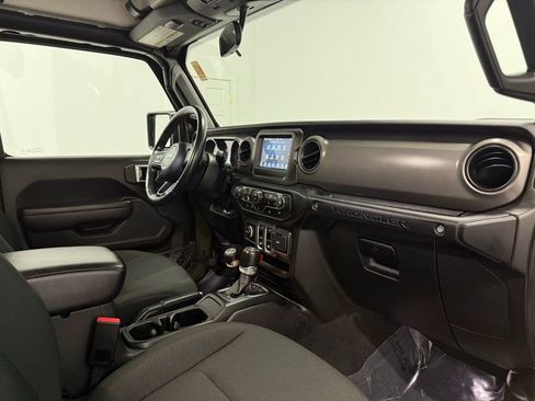 Used 2023 Jeep Wrangler Sport S image 15