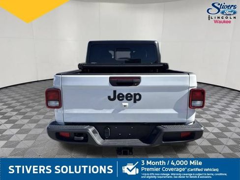 Used 2023 Jeep Gladiator Sport AWD/4WD image 8