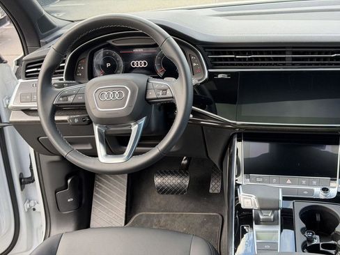 Used 2025 Audi Q7 2.0T Premium w/ Convenience Plus Package AWD/4WD image 24