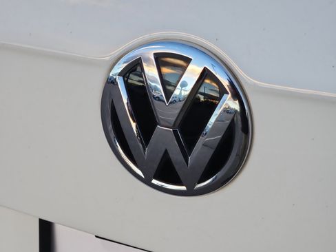 Used 2019 Volkswagen Tiguan SEL R-Line w/ 3rd Row Seat Package image 24