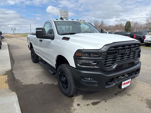 Used 2025 RAM 2500 Tradesman AWD/4WD image 3
