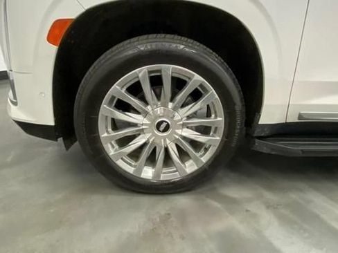 Used 2023 Cadillac Escalade Premium Luxury w/ LPO, Floor Liner Package AWD/4WD image 20