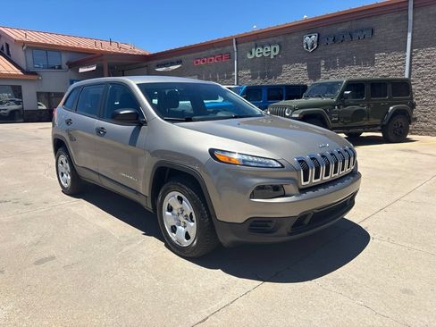 Used 2016 Jeep Cherokee Sport AWD/4WD image 2