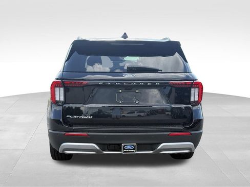 Used 2025 Ford Explorer Platinum RWD image 25