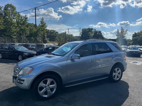 Used 2011 Mercedes-Benz ML 350 BlueTEC 4MATIC w/ Premium 2 Pkg image 4