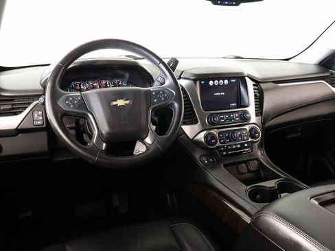 Used 2017 Chevrolet Tahoe LT image 2