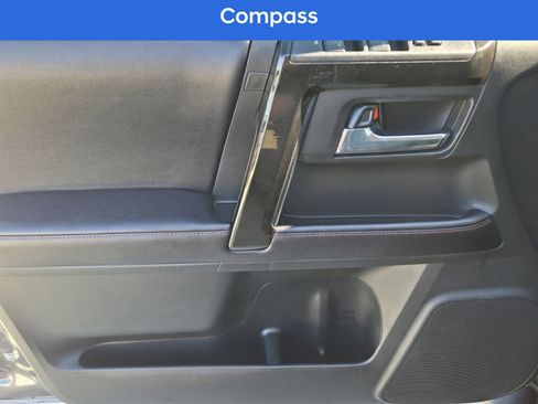 Used 2017 Toyota 4Runner TRD Off-Road Premium image 31