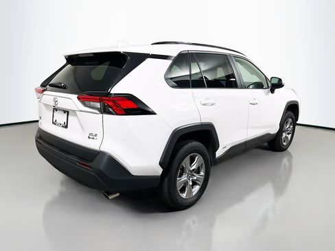 Used 2025 Toyota RAV4 XLE image 4