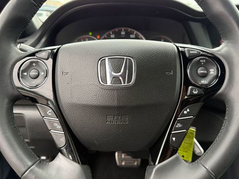 Used 2016 Honda Accord Sport image 18