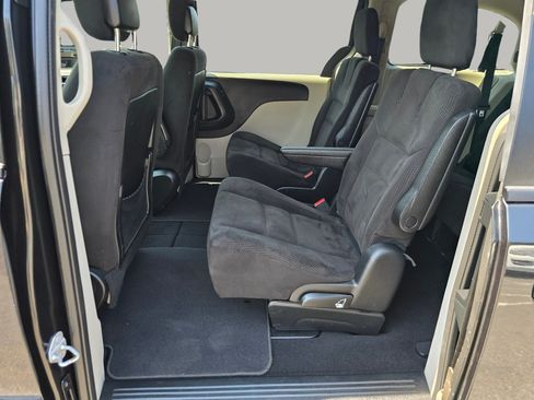 Used 2014 Dodge Grand Caravan SE w/ Quick Order Package 29E SE FWD image 23