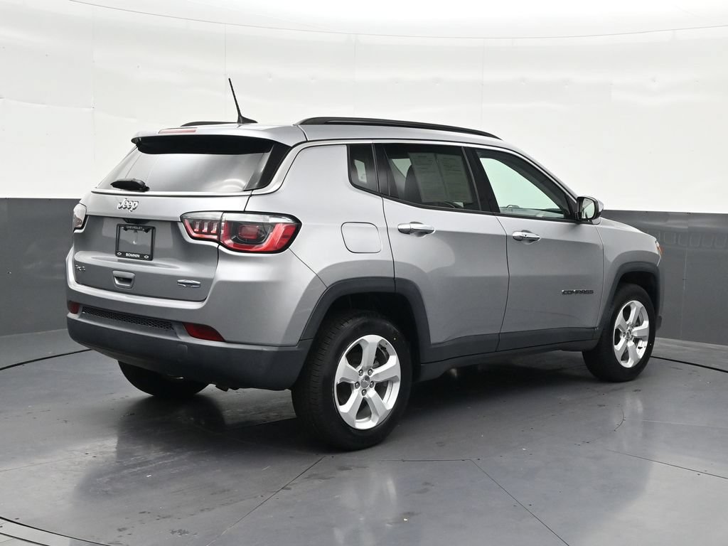 Used 2019 Jeep Compass Latitude AWD/4WD image 5