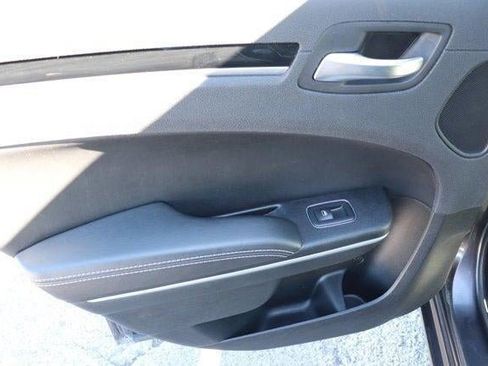 Used 2023 Chrysler 300 S image 23