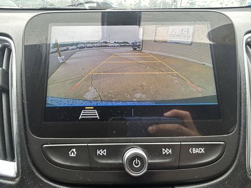 Used 2019 Chevrolet Malibu LT FWD image 23