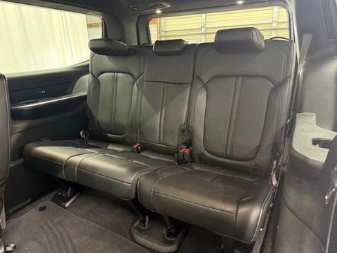 Used 2025 Jeep Wagoneer Series II w/ Premium Group I image 24