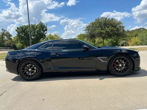 Used 2011 Chevrolet Camaro SS w/ RS Package RWD image 5