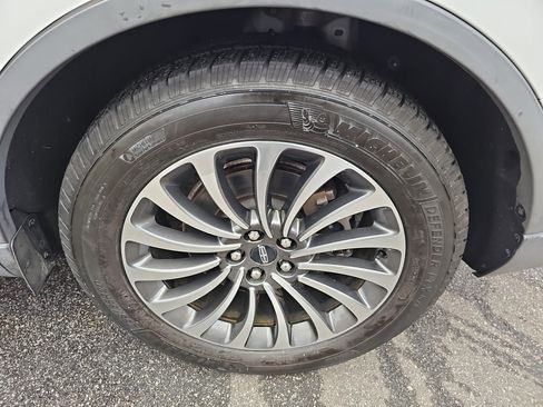 Used 2020 Lincoln Aviator Reserve w/ Equipment Group 201A image 36