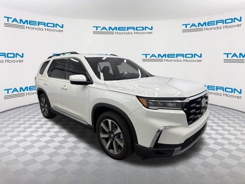 Used 2025 Honda Pilot Elite image 7