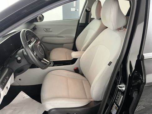 Used 2025 Hyundai Kona SEL image 15