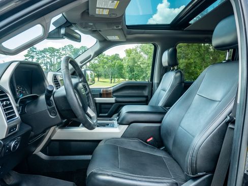 Used 2015 Ford F150 Lariat w/ Equipment Group 502A Luxury AWD/4WD image 11