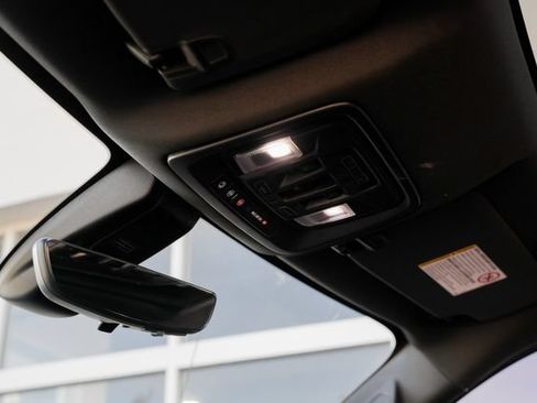 Used 2022 Chevrolet Silverado 3500 High Country AWD/4WD image 21