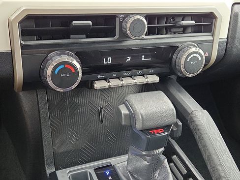 Used 2024 Toyota Tacoma TRD Off-Road AWD/4WD image 19