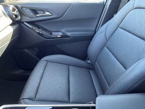 Used 2026 Chevrolet Equinox LT w/ Convenience Package II AWD/4WD image 12