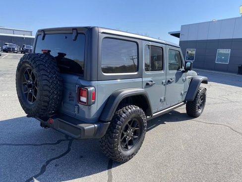 Used 2024 Jeep Wrangler Unlimited Sport AWD/4WD image 7