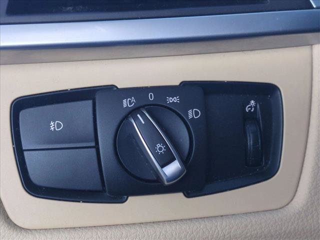 Used 2017 BMW 330e RWD image 12