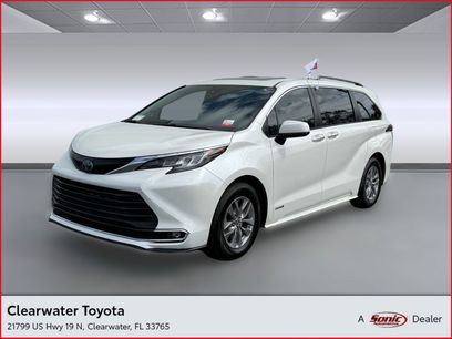 Certified 2021 Toyota Sienna XLE