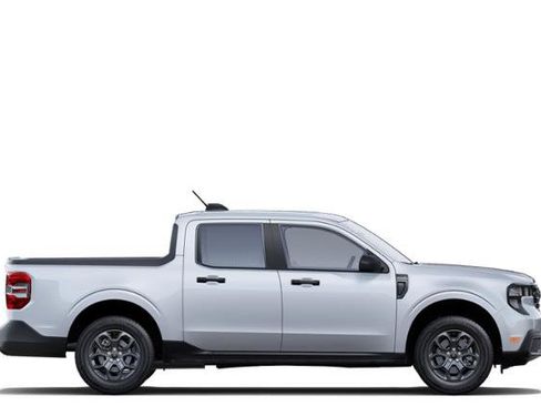 New 2025 Ford Maverick XLT image 29