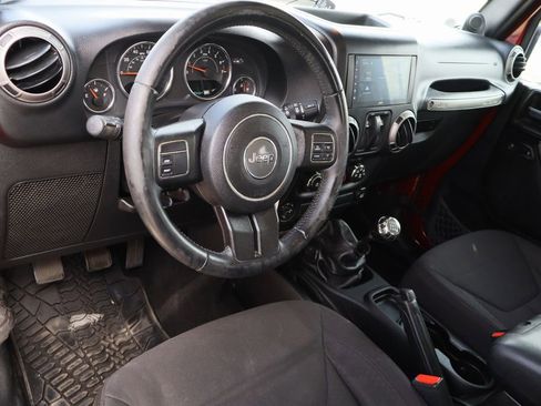 Used 2013 Jeep Wrangler Sport AWD/4WD image 12