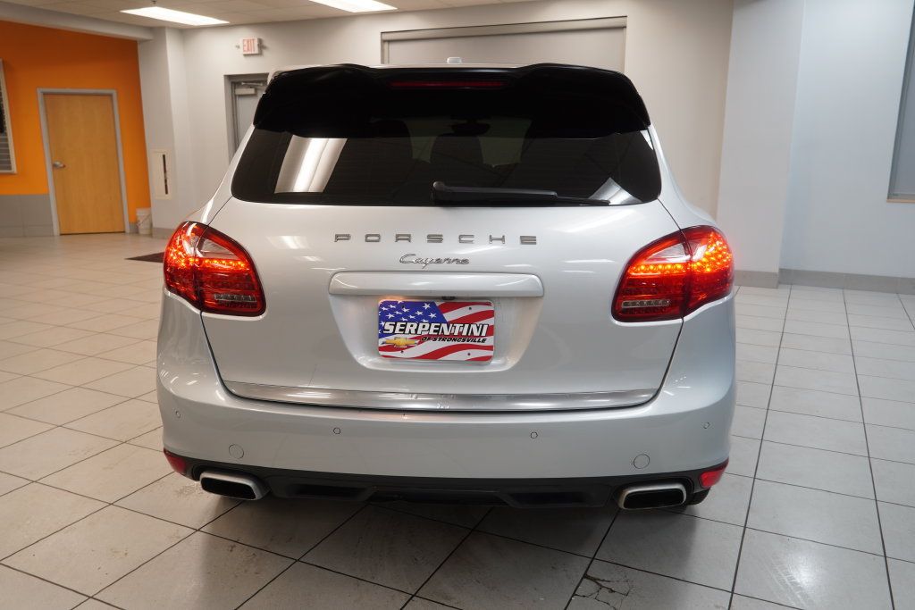 Used 2012 Porsche Cayenne AWD/4WD image 8