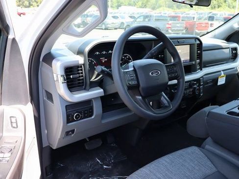 New 2025 Ford F350 XLT image 4