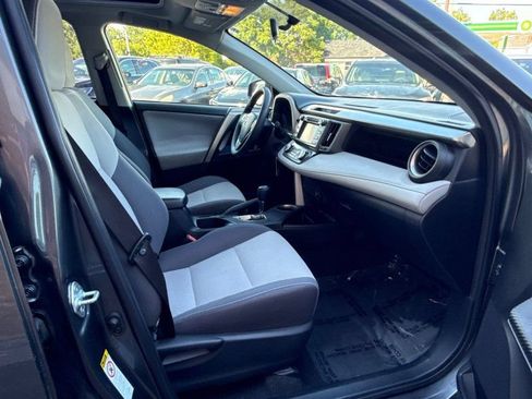 Used 2014 Toyota RAV4 XLE AWD/4WD image 17