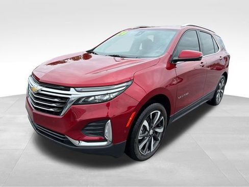 Used 2024 Chevrolet Equinox Premier AWD/4WD image 3