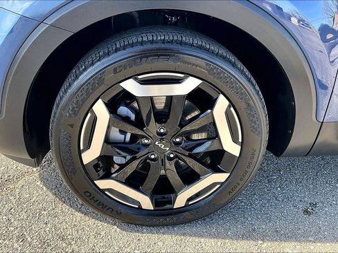 Used 2025 Kia Telluride S FWD image 12
