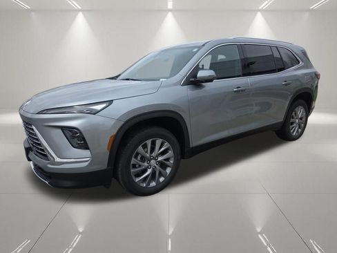 Certified 2025 Buick Enclave Preferred FWD image 4