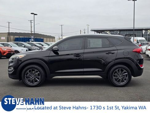 Used 2017 Hyundai Tucson SE Plus w/ Cargo Package image 2