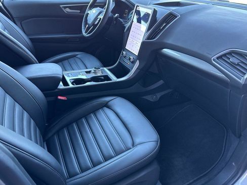 Certified 2024 Ford Edge SEL w/ Convenience Package image 13