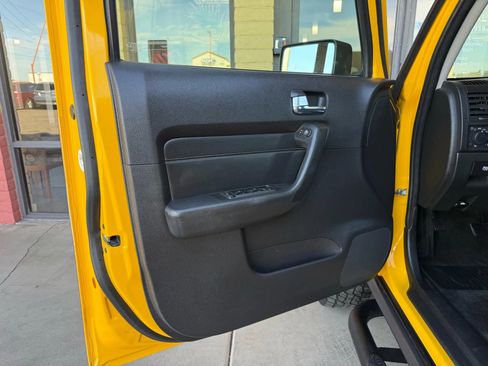 Used 2007 HUMMER H3 image 18