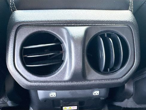 Used 2022 Jeep Wrangler Unlimited Sahara w/ Cold Weather Group AWD/4WD image 29
